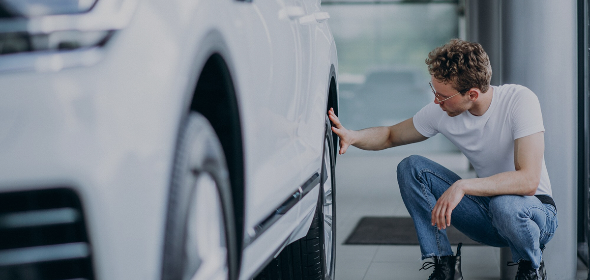 Auto repair shop hero image